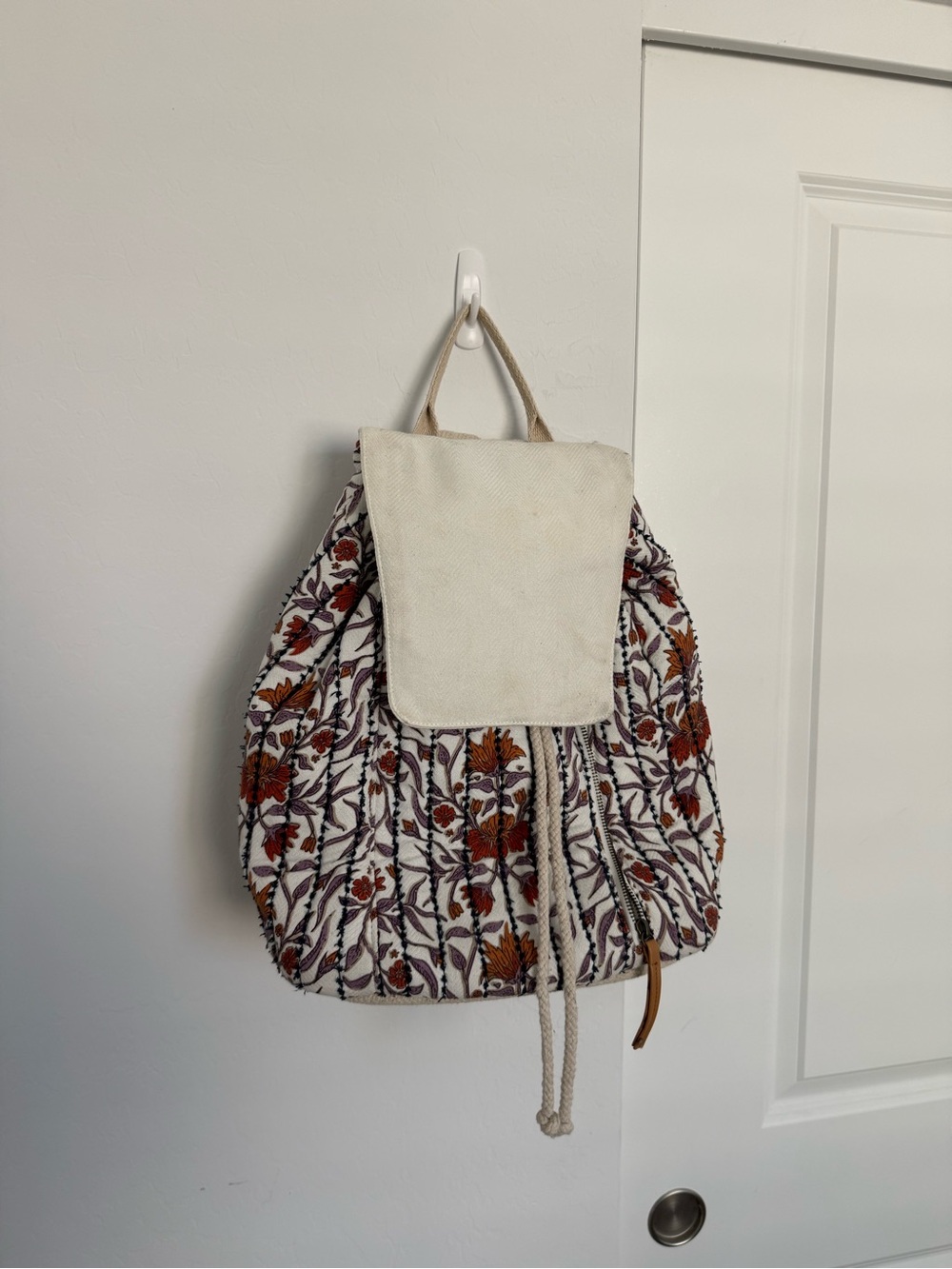 Universal Thread Cream Floral Canvas Drawstring Backpack